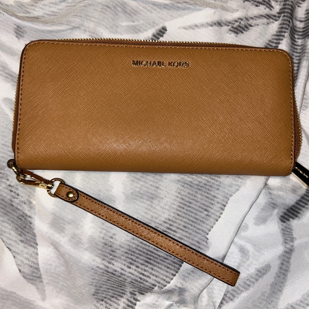 Large Michael Kors Wallet